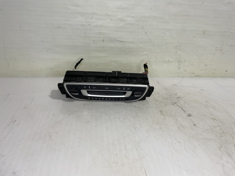 Recambio de mando calefaccion / aire acondicionado para renault megane iii berlina 5 p dynamique referencia OEM IAM 275103596R  