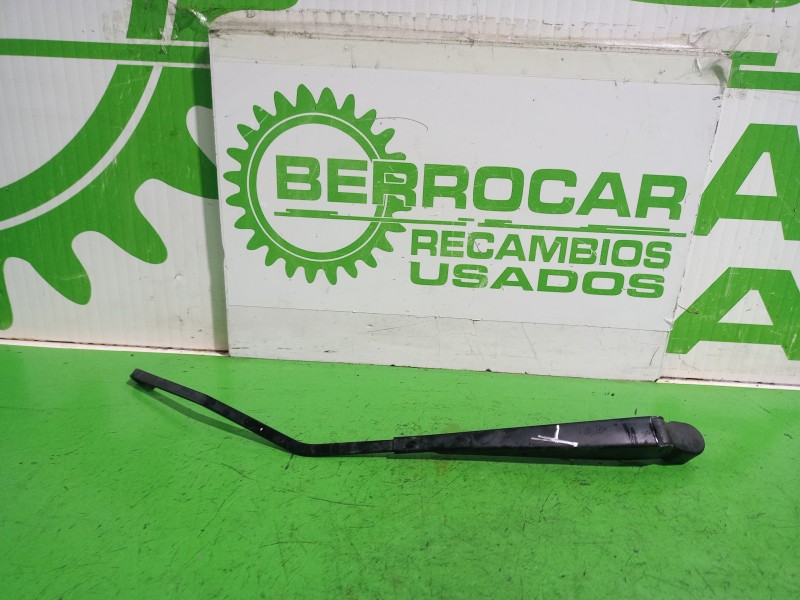 Recambio de brazo limpia trasero para nissan serena (c23m) 2.3 lx diesel referencia OEM IAM 287809C000  