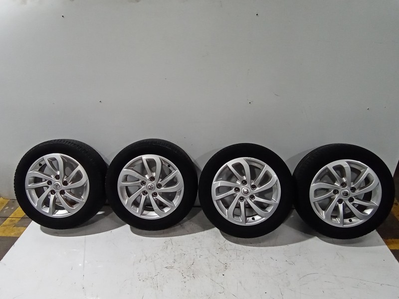 Recambio de juego llantas para renault megane iii berlina 5 p dynamique referencia OEM IAM 403000787R  
