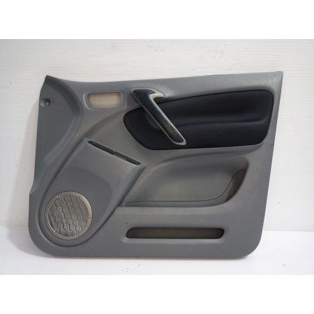 Recambio de guarnecido puerta delantera derecha para toyota rav 4 (a2) 2.0 luna 4x4 (2003) referencia OEM IAM 6761042530B1  
