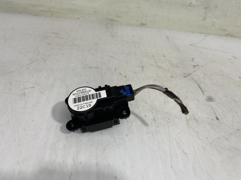 Recambio de motor apertura trampilla para renault megane iii berlina 5 p dynamique referencia OEM IAM N101980GE  