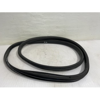 Recambio de goma contorno para renault megane iii berlina 5 p dynamique referencia OEM IAM 769230007R  