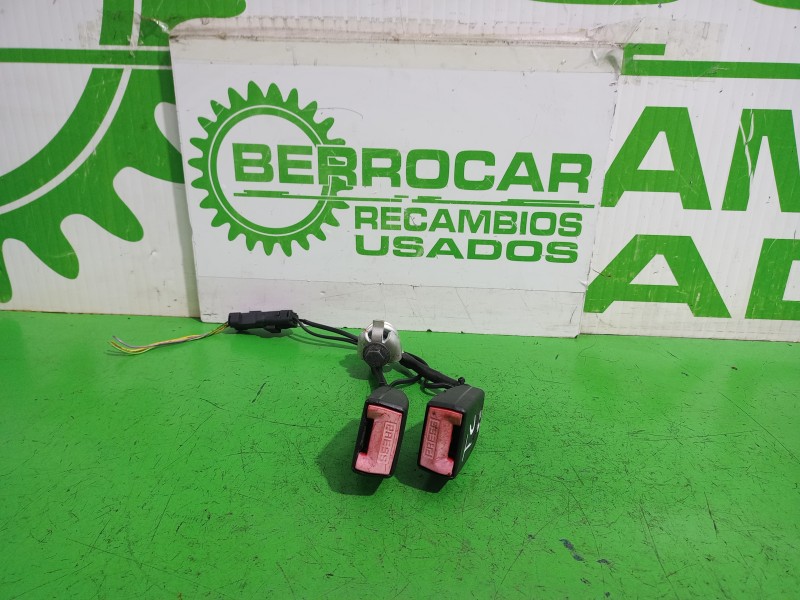 Recambio de enganche cinturon trasero central para citroën c5 berlina attraction referencia OEM IAM 96480895XX  
