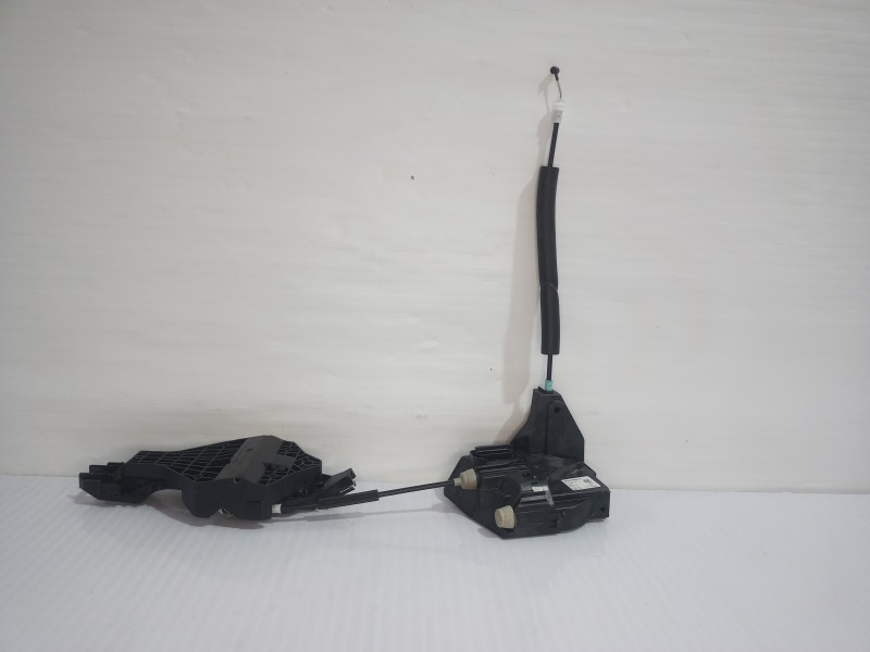 Recambio de cerradura puerta delantera derecha para jaguar e-pace (x540) 2.0 d150 awd referencia OEM IAM T2H17431  