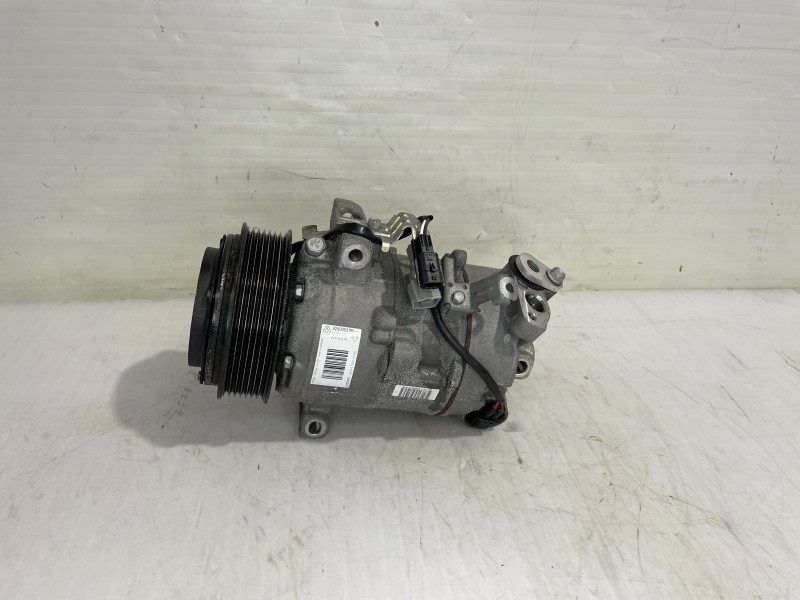 Recambio de compresor aire acondicionado para renault megane iii berlina 5 p dynamique referencia OEM IAM 926005211R  