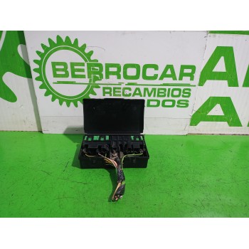 Recambio de caja reles / fusibles para citroën c5 berlina attraction referencia OEM IAM 96322294  