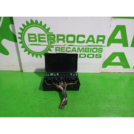 Recambio de caja reles / fusibles para citroën c5 berlina attraction referencia OEM IAM 96322294  