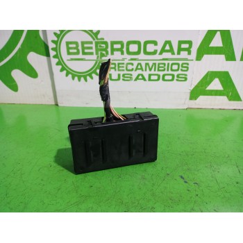 Recambio de caja reles / fusibles para citroën c5 berlina attraction referencia OEM IAM 96322294  