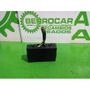 Recambio de caja reles / fusibles para citroën c5 berlina attraction referencia OEM IAM 96322294  