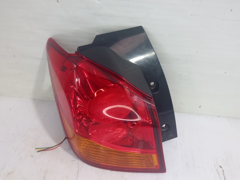 Recambio de piloto trasero izquierdo para mitsubishi asx (ga0w) motion 4wd referencia OEM IAM 8330A689  