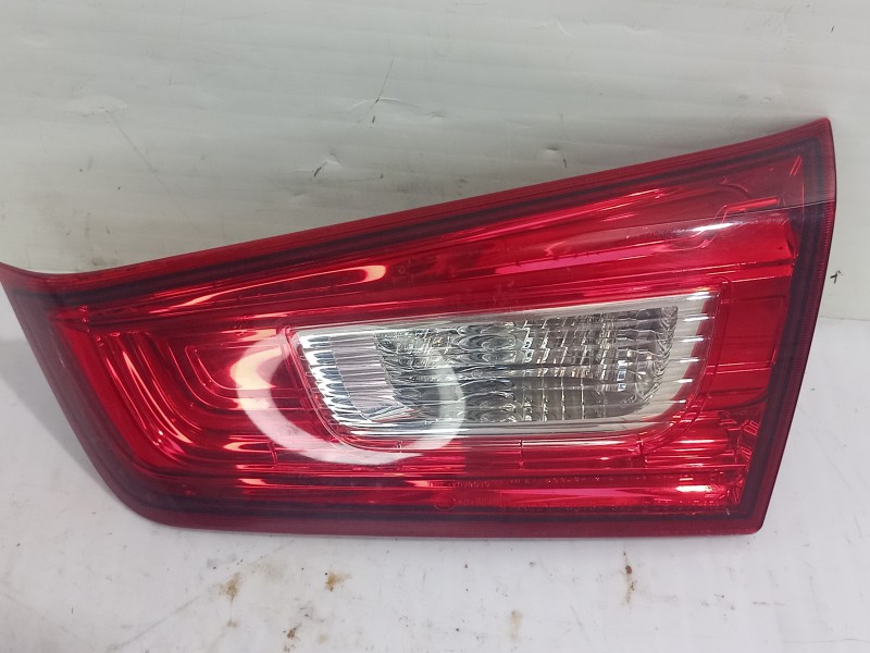 Recambio de piloto trasero derecho interior para mitsubishi asx (ga0w) motion 4wd referencia OEM IAM 8336A088  