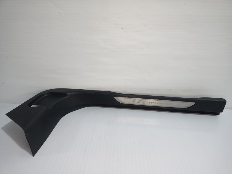 Recambio de moldura izquierda para jaguar e-pace (x540) 2.0 d150 awd referencia OEM IAM A047563  