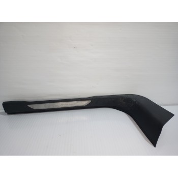 MOLDURA DERECHA A047563 