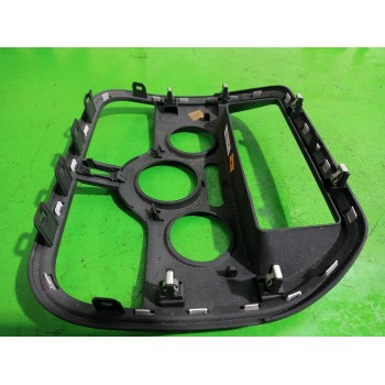 Recambio de moldura para renault kangoo profesional referencia OEM IAM 682608894R  