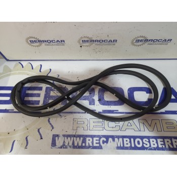Recambio de goma capot para opel insignia berlina referencia OEM IAM 13454649  