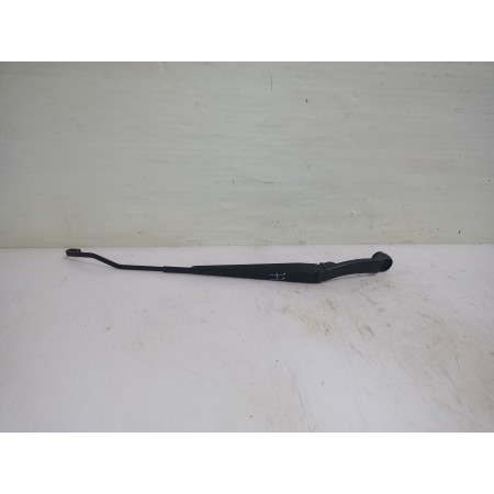 Recambio de brazo limpia delantero izquierdo para mitsubishi asx (ga0w) motion 4wd referencia OEM IAM 8250A171  