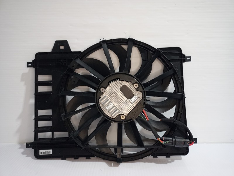 Recambio de electroventilador para jaguar e-pace (x540) 2.0 d150 awd referencia OEM IAM GJ328C607BC  