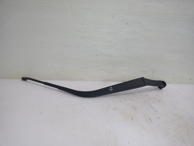 Recambio de brazo limpia delantero derecho para mitsubishi asx (ga0w) motion 4wd referencia OEM IAM 8250A172  