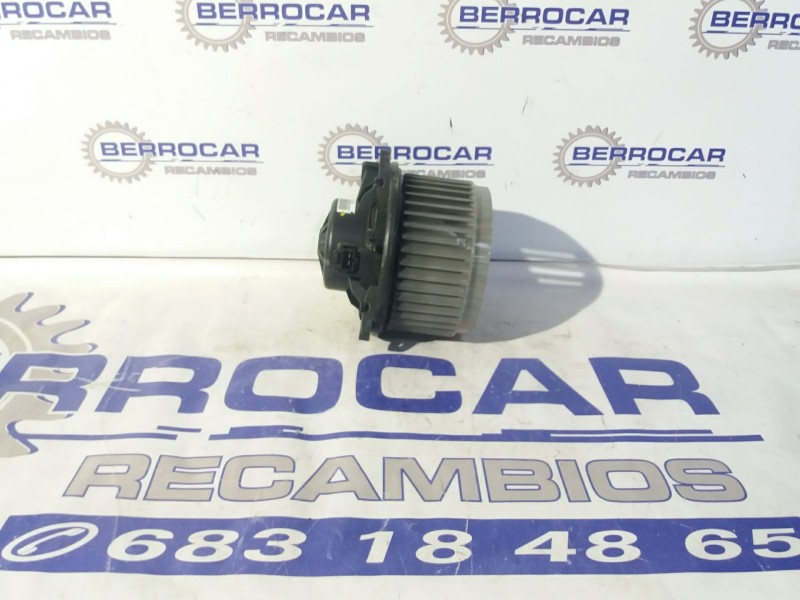Recambio de motor calefaccion para opel insignia sports tourer 2.0 cdti cat referencia OEM IAM 5242673401  