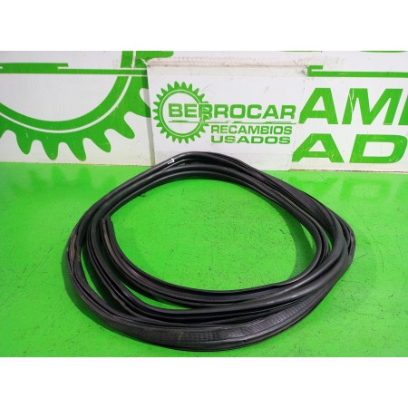 Recambio de goma contorno para citroën c5 berlina attraction referencia OEM IAM 9023HY  