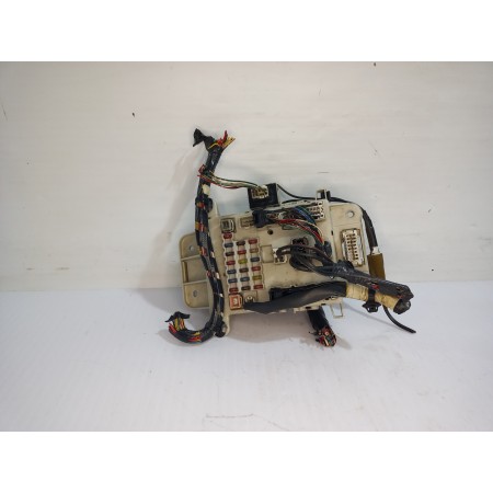 Recambio de caja reles / fusibles para toyota rav 4 (a2) 2.0 luna 4x4 (2003) referencia OEM IAM 8198050030  