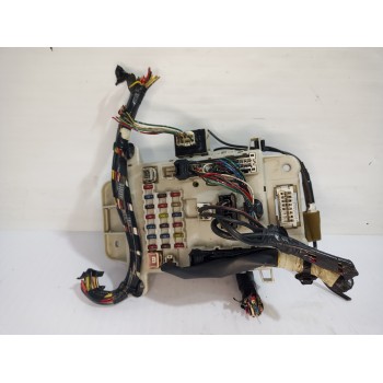 Recambio de caja reles / fusibles para toyota rav 4 (a2) 2.0 luna 4x4 (2003) referencia OEM IAM 8198050030  