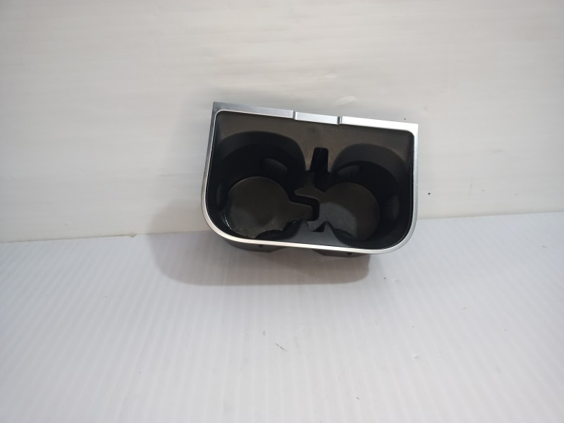 Recambio de posavasos para jaguar e-pace (x540) 2.0 d150 awd referencia OEM IAM J9C3045H62B  