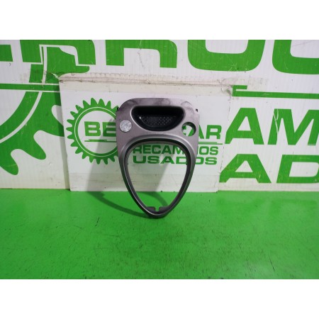 Recambio de moldura para citroën c5 berlina attraction referencia OEM IAM 9632615077  