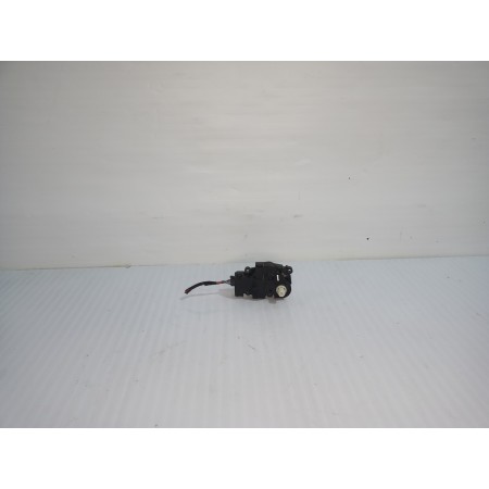 Recambio de motor apertura trampilla para jaguar e-pace (x540) 2.0 d150 awd referencia OEM IAM EGP0031A 412650920  