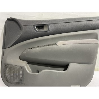 Recambio de guarnecido puerta delantera derecha para toyota prius (nhw20) basis referencia OEM IAM 6761047100C0  