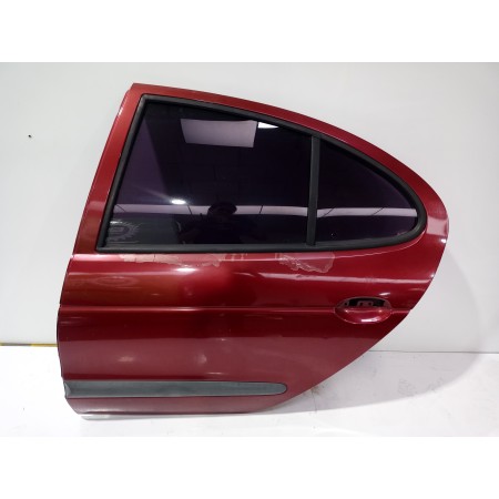 Recambio de puerta trasera izquierda para renault megane i berlina hatchback (ba0) 1.6e alize referencia OEM IAM 7751471875  