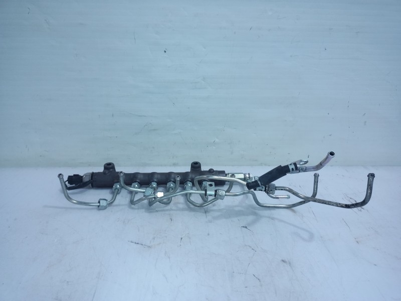 Recambio de rampa inyectora para mitsubishi asx (ga0w) motion 4wd referencia OEM IAM 1465A404  