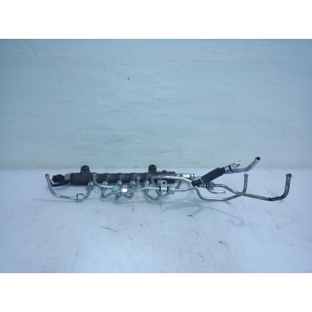 Recambio de rampa inyectora para mitsubishi asx (ga0w) motion 4wd referencia OEM IAM 1465A404  