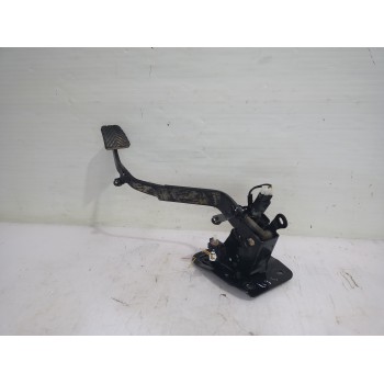 PEDAL EMBRAGUE MN101630 