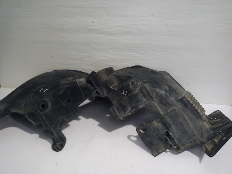 Recambio de paso rueda delantero izquierdo para renault megane i berlina hatchback (ba0) 1.6e alize referencia OEM IAM 770083826