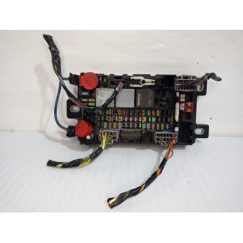 Recambio de caja reles / fusibles para jaguar e-pace (x540) 2.0 d150 awd referencia OEM IAM J9C314N030AC  