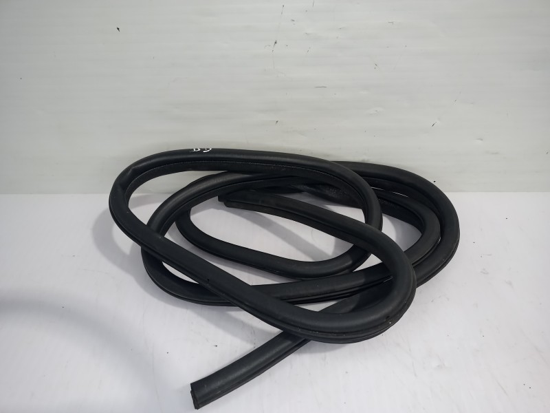 Recambio de goma contorno para renault megane i berlina hatchback (ba0) 1.6e alize referencia OEM IAM 7700834349  