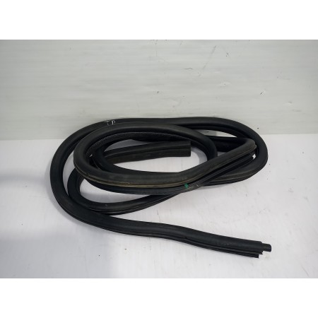 Recambio de goma contorno para renault megane i berlina hatchback (ba0) 1.6e alize referencia OEM IAM 7701204862  