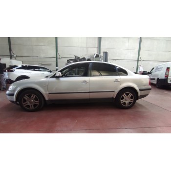 Recambio de gancho remolque para volkswagen passat berlina (3b2) 1.9 tdi referencia OEM IAM 4B0306616A  