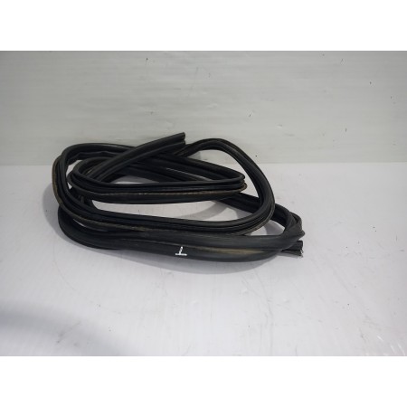 Recambio de goma contorno para renault megane i berlina hatchback (ba0) 1.6e alize referencia OEM IAM 7700838231  