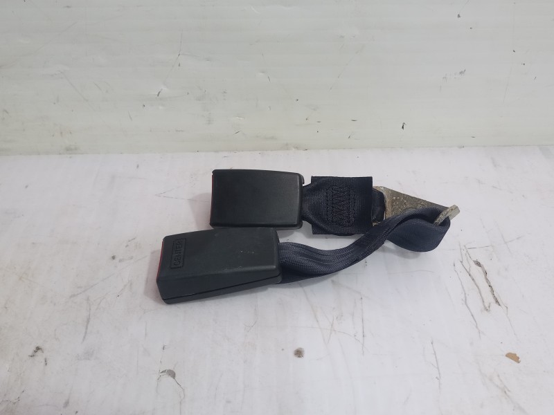 Recambio de enganche cinturon trasero central para mitsubishi asx (ga0w) motion 4wd referencia OEM IAM 7000B450XA  