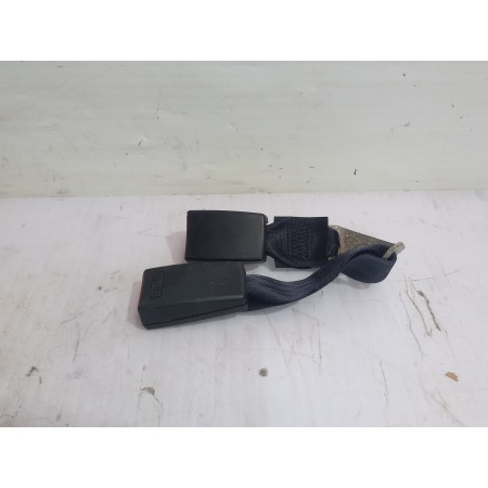 Recambio de enganche cinturon trasero central para mitsubishi asx (ga0w) motion 4wd referencia OEM IAM 7000B450XA  