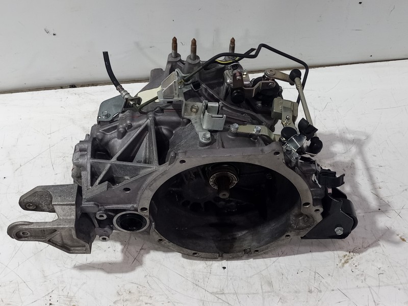 Recambio de caja cambios para mitsubishi asx (ga0w) motion 4wd referencia OEM IAM 2501A141 / 2500A545  