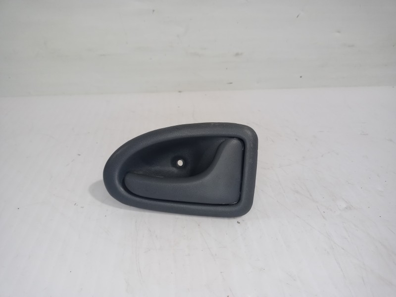 Recambio de maneta interior trasera derecha para renault megane i berlina hatchback (ba0) 1.6e alize referencia OEM IAM 77003532