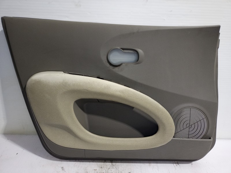 Recambio de guarnecido puerta delantera izquierda para nissan micra (k12e) acenta referencia OEM IAM 80901AX100  