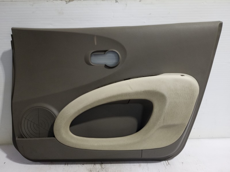 Recambio de guarnecido puerta delantera derecha para nissan micra (k12e) acenta referencia OEM IAM 80900AX100  