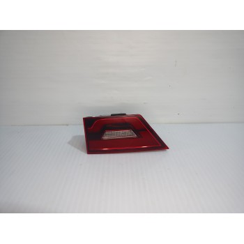 PILOTO TRASERO DERECHO INTERIOR J9C38013 