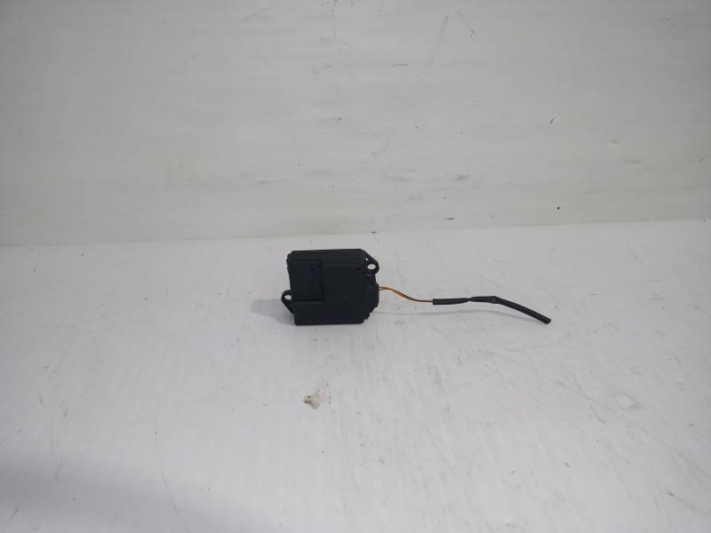 Recambio de motor apertura trampilla para renault megane i berlina hatchback (ba0) 1.6e alize referencia OEM IAM 657339XD / 7701