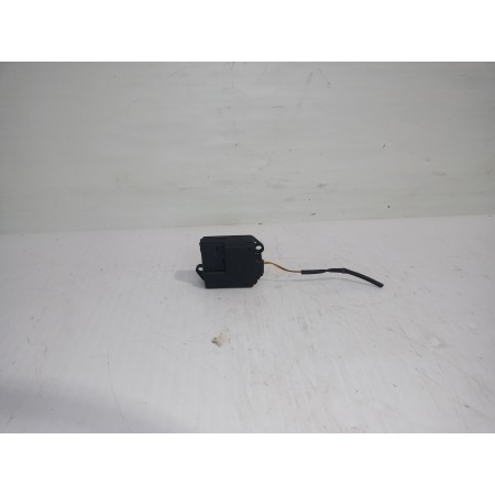 Recambio de motor apertura trampilla para renault megane i berlina hatchback (ba0) 1.6e alize referencia OEM IAM 657339XD / 7701