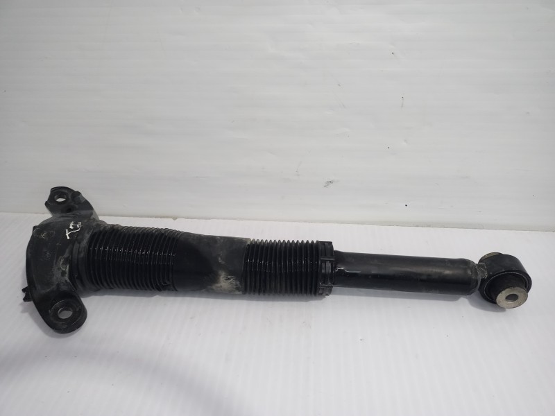 Recambio de amortiguador trasero izquierdo para jaguar e-pace (x540) 2.0 d150 awd referencia OEM IAM J9C36597  